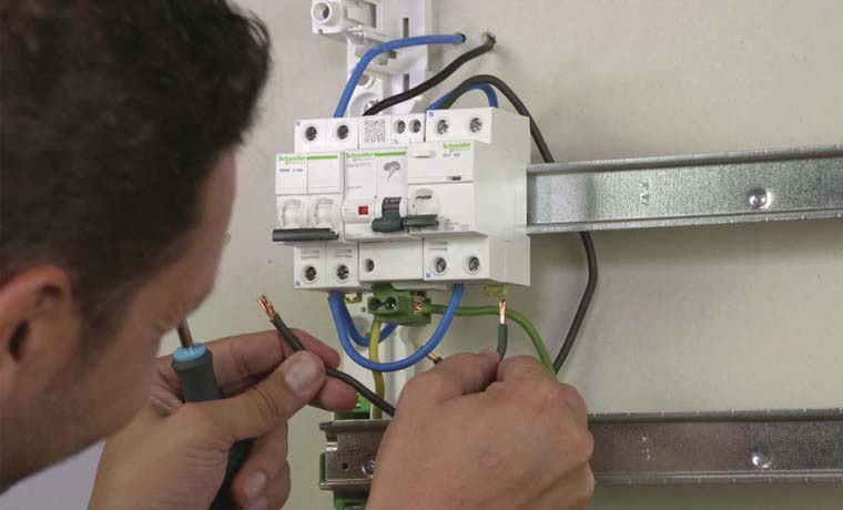 Los 5 “Enemigos” de tu Red Eléctrica